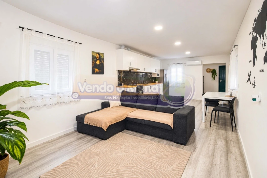 Moradia T3 para Venda em Samora Correia Foto 2