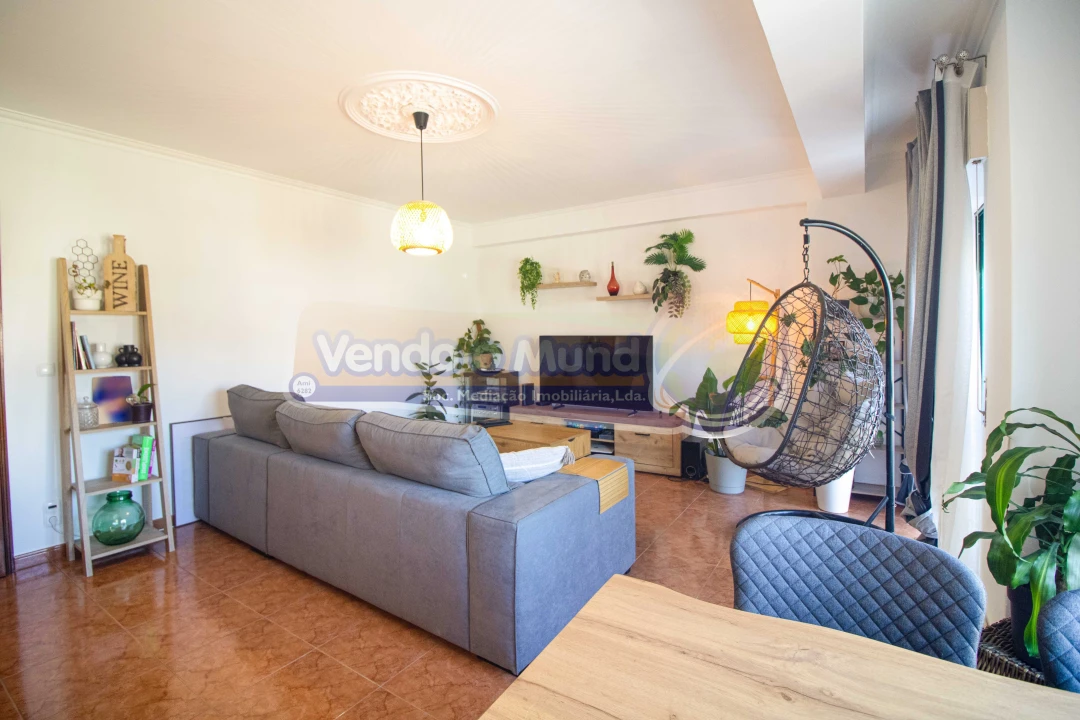 Apartamento T3 para Venda em Benavente Foto 2