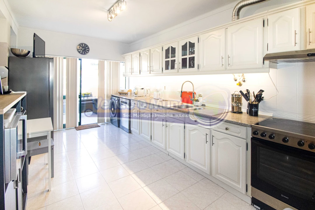 Apartamento T3 para Venda em Benavente Foto 12