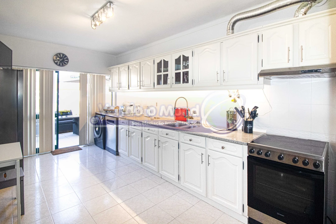 Apartamento T3 para Venda em Benavente Foto 11