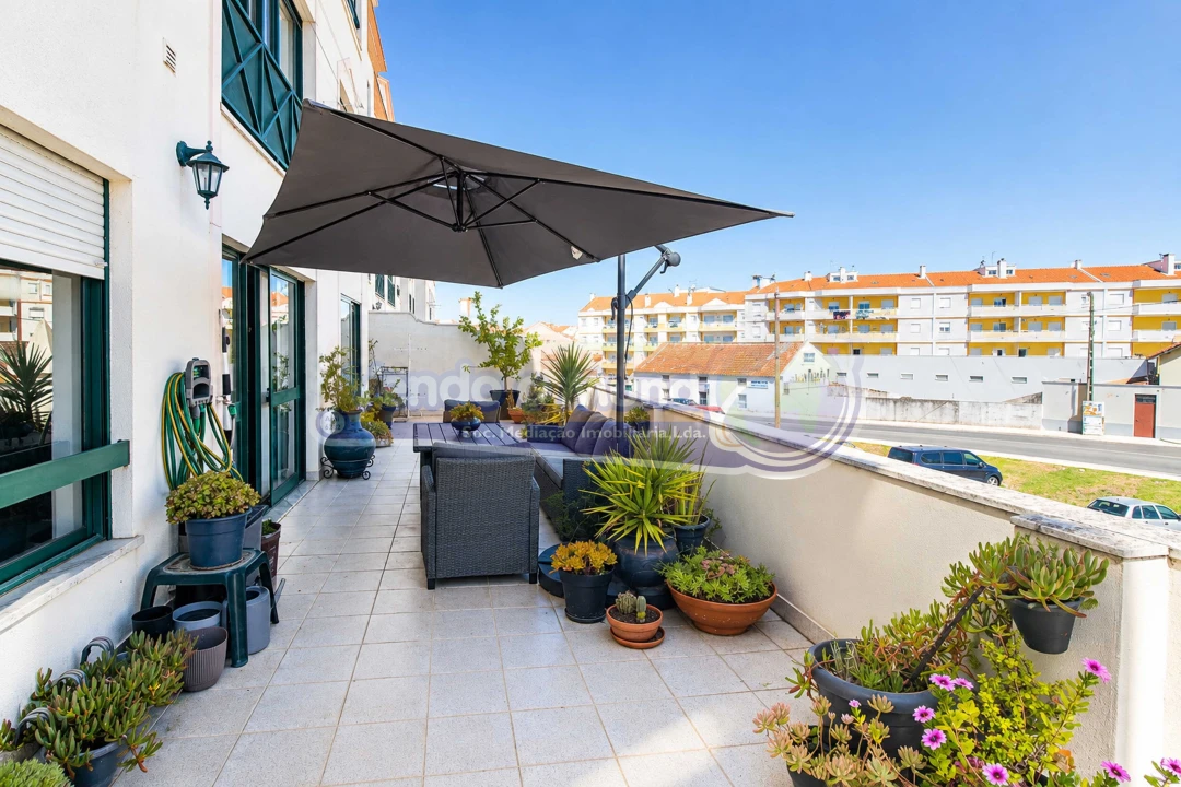 Apartamento T3 para Venda em Benavente Foto 19