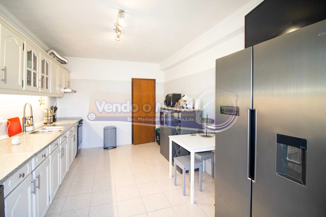 Apartamento T3 para Venda em Benavente Foto 16