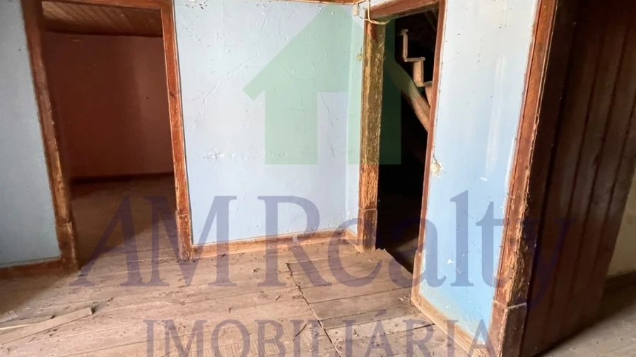 Moradia para Venda em São Bartolomeu dos Galegos e Moledo