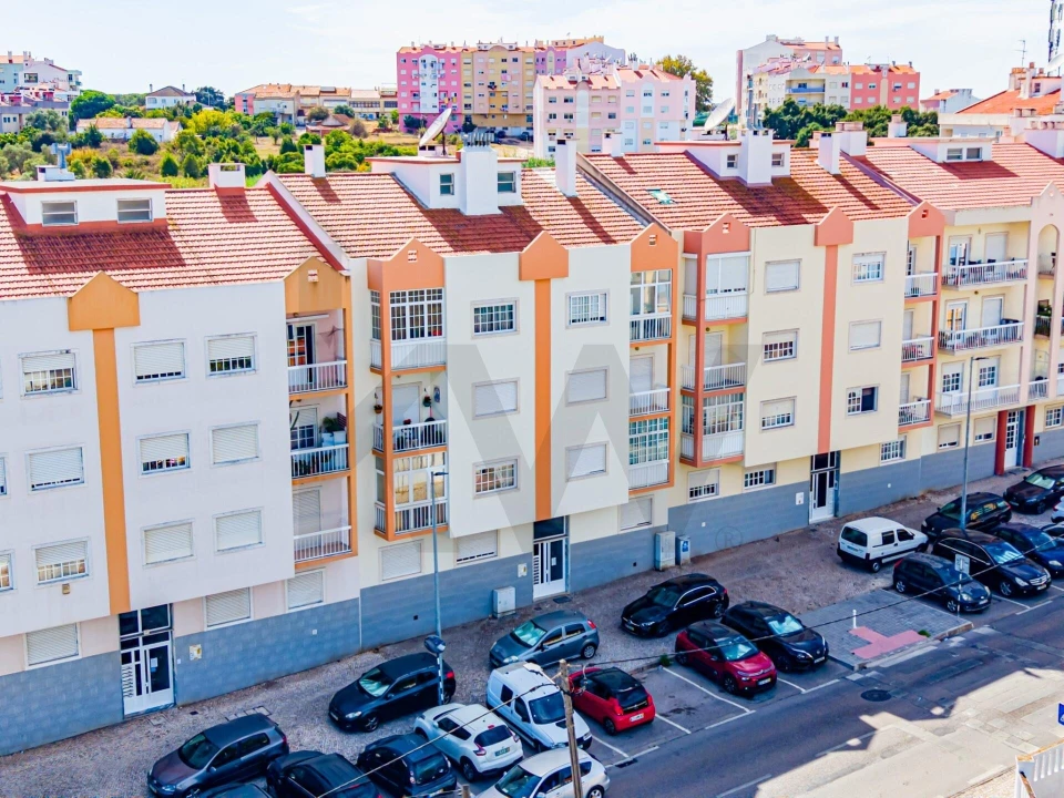 Apartamento T3 para Venda em Seixal, Arrentela e Aldeia de Paio Pires Foto 1