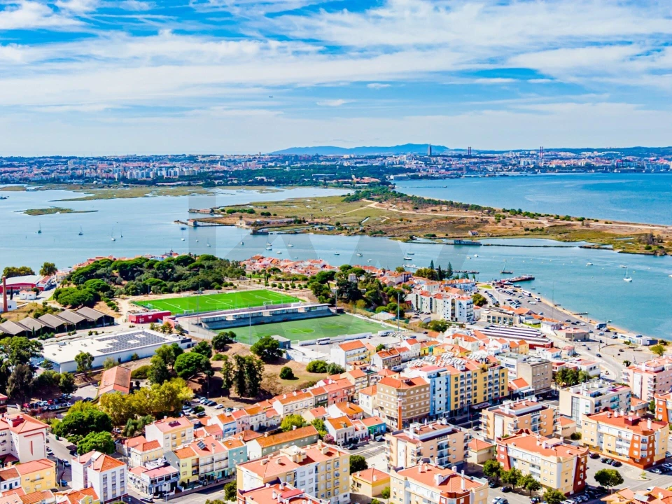 Apartamento T3 para Venda em Seixal, Arrentela e Aldeia de Paio Pires Foto 47