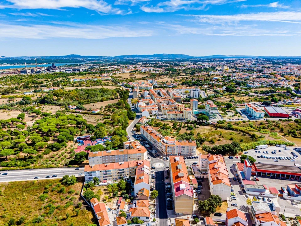 Apartamento T3 para Venda em Seixal, Arrentela e Aldeia de Paio Pires Foto 49