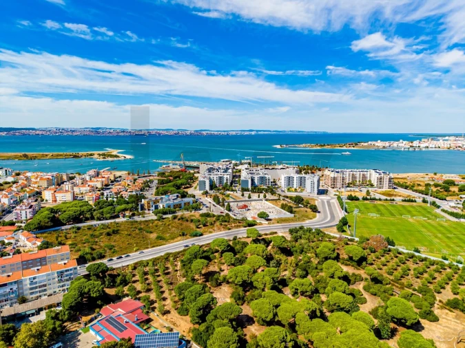 Apartamento T3 para Venda em Seixal, Arrentela e Aldeia de Paio Pires Foto 3