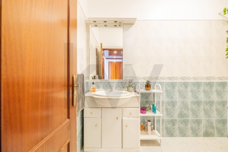 Apartamento T3 para Venda em Seixal, Arrentela e Aldeia de Paio Pires Foto 32
