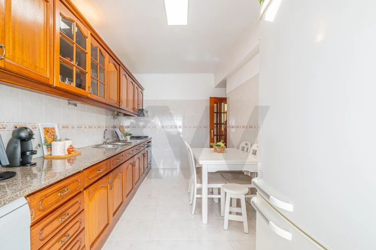Apartamento T3 para Venda em Seixal, Arrentela e Aldeia de Paio Pires Foto 17