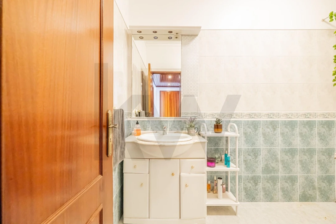 Apartamento T3 para Venda em Seixal, Arrentela e Aldeia de Paio Pires Foto 32
