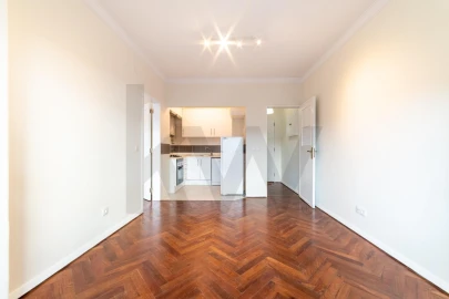 Apartamento T1 para Arrendamento em Santo António