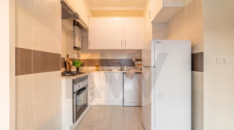 Apartamento T1 para Arrendamento em Santo António
