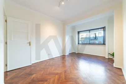 Apartamento T1 para Arrendamento em Santo António