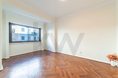 Apartamento T1 para Arrendamento em Santo António