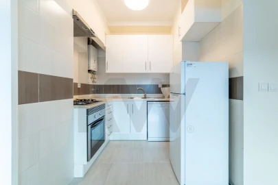 Apartamento T1 para Arrendamento em Santo António