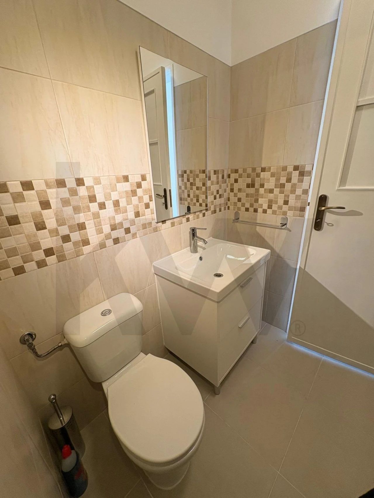 Apartamento T1 para Arrendamento em Santo António Foto 12