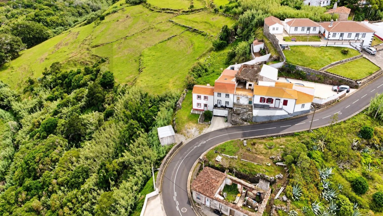 Moradia T2 para Venda em Vila do Porto Foto 19