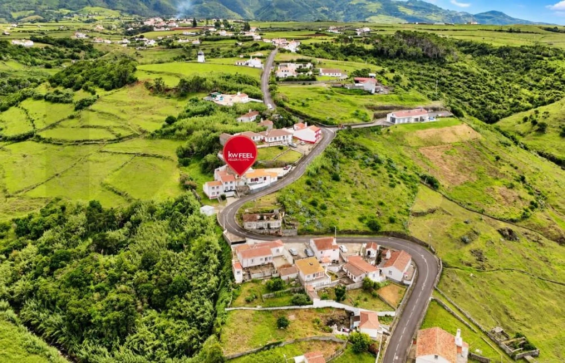 Moradia T2 para Venda em Vila do Porto Foto 18