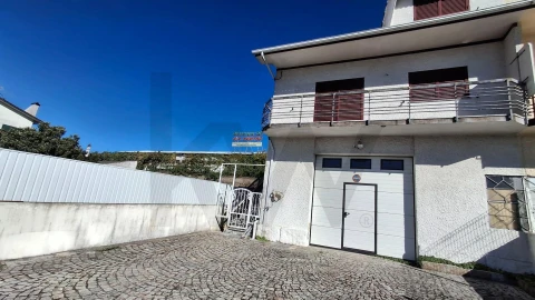 Moradia T4 para Venda em Abraveses