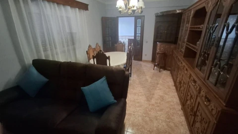 Moradia T4 para Venda em Abraveses
