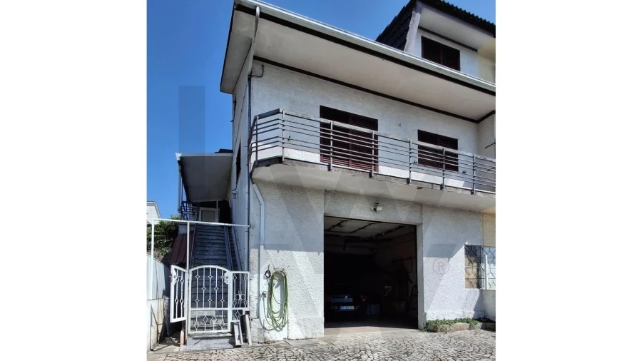 Moradia T4 para Venda em Abraveses