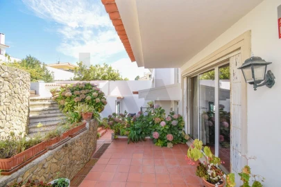 Moradia T6 para Venda em Carcavelos e Parede
