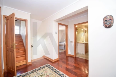 Moradia T6 para Venda em Carcavelos e Parede