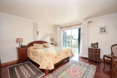 Moradia T6 para Venda em Carcavelos e Parede