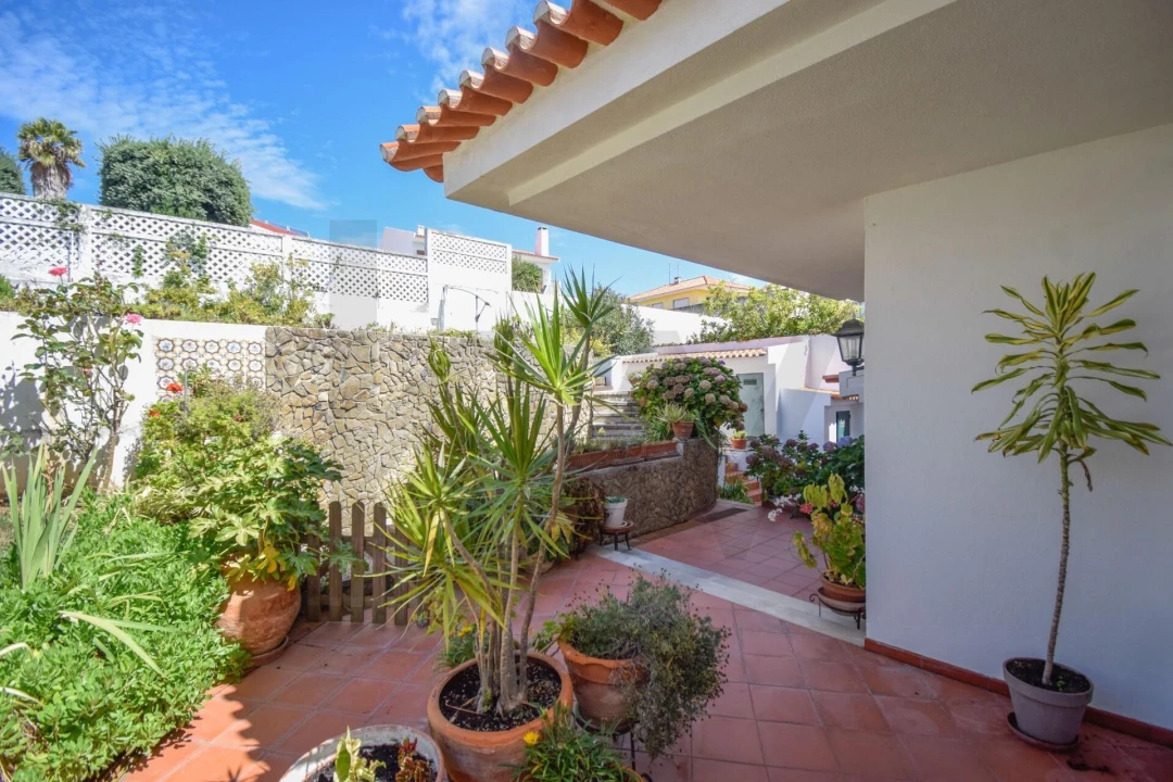 Moradia T6 para Venda em Carcavelos e Parede Foto 37