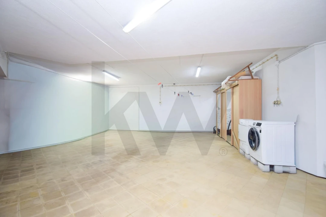 Moradia T6 para Venda em Carcavelos e Parede Foto 34