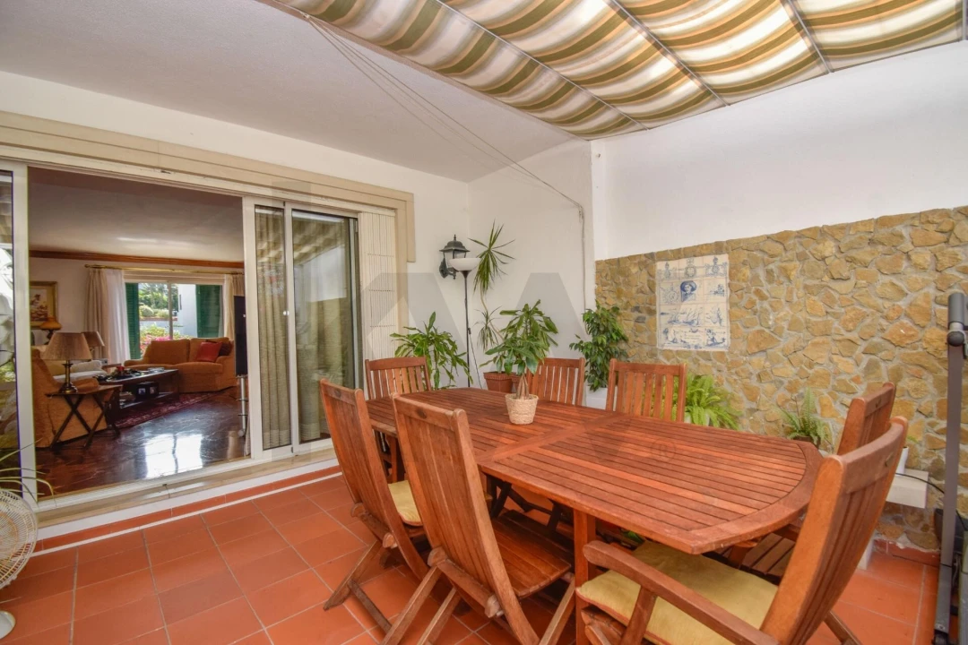Moradia T6 para Venda em Carcavelos e Parede Foto 11