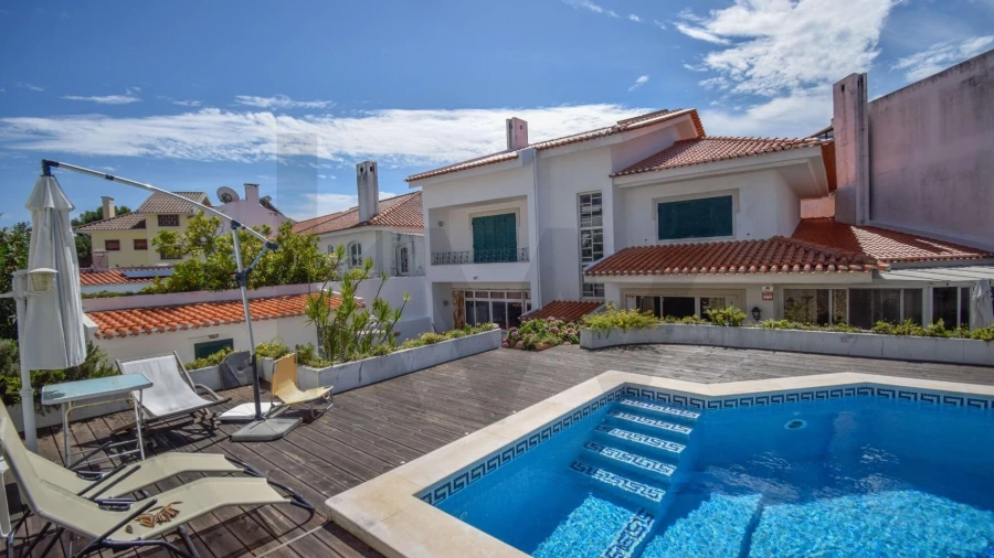 Moradia T6 para Venda em Carcavelos e Parede