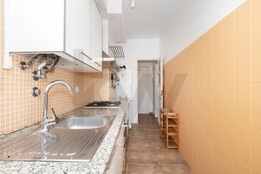 Apartamento T1 para Arrendamento em Avenidas Novas Foto 10