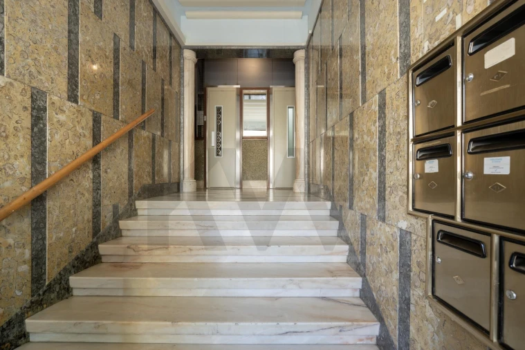 Apartamento T1 para Arrendamento em Avenidas Novas Foto 4