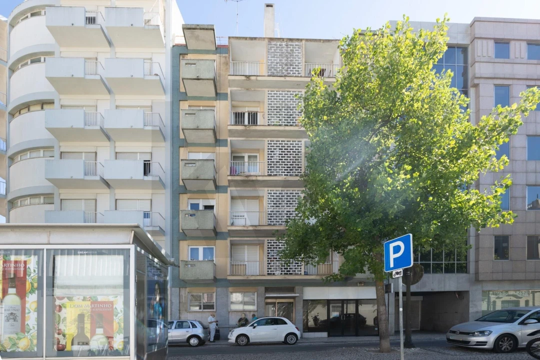 Apartamento T1 para Arrendamento em Avenidas Novas Foto 3