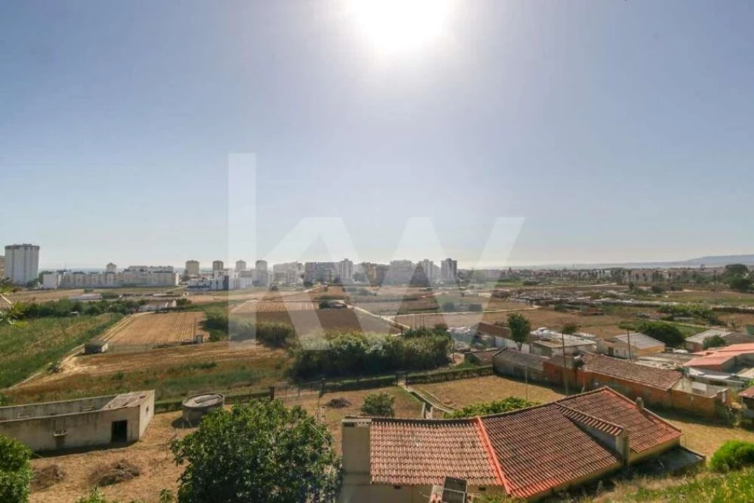 Moradia T12 para Venda em Costa da Caparica Foto 44