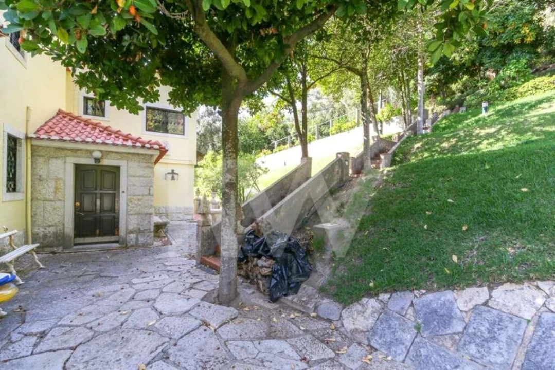 Moradia T12 para Venda em Costa da Caparica Foto 34