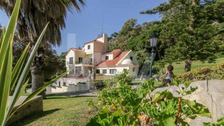 Moradia T12 para Venda em Costa da Caparica