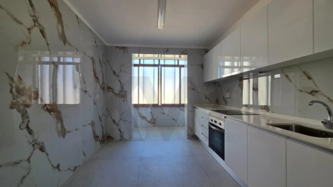 Apartamento T3 para Venda em Funchal (São Pedro)