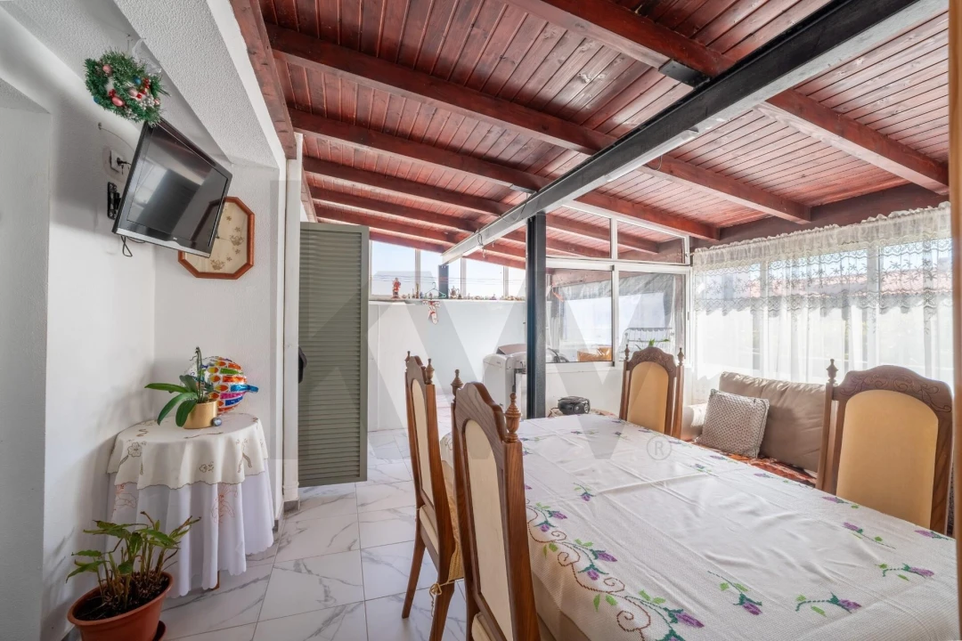 Apartamento T2 para Venda em Caniço Foto 30