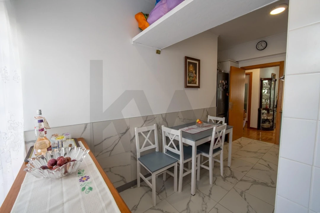 Apartamento T2 para Venda em Caniço Foto 15