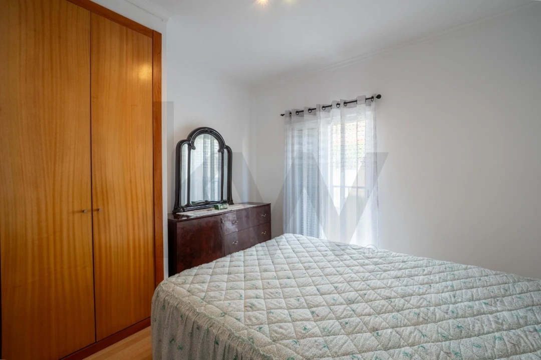 Apartamento T2 para Venda em Caniço Foto 17