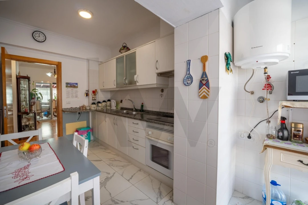 Apartamento T2 para Venda em Caniço Foto 28