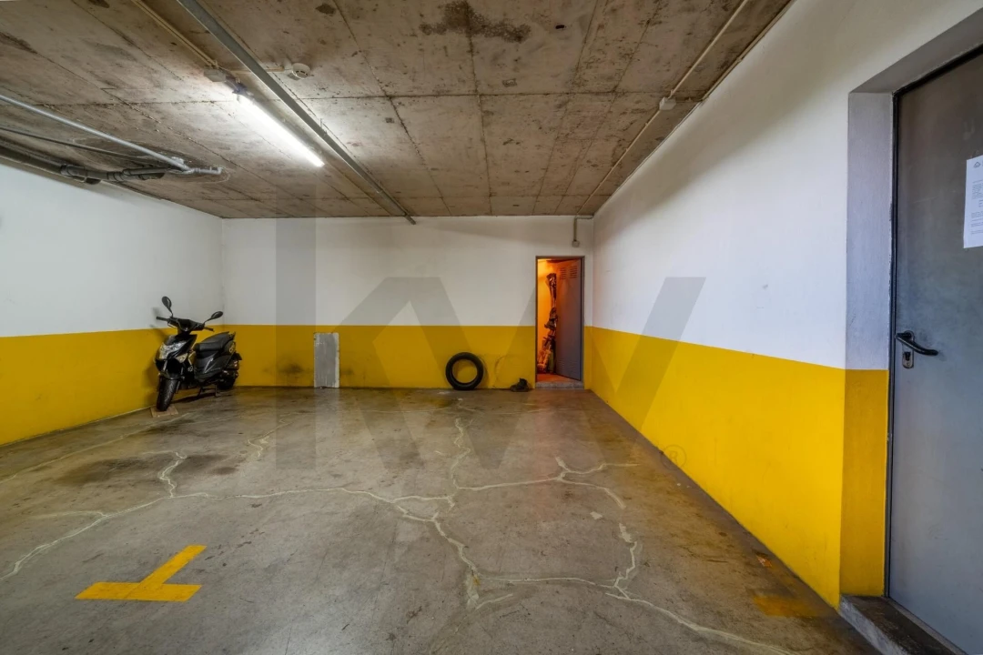 Apartamento T2 para Venda em Caniço Foto 38