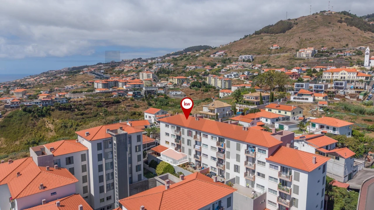 Apartamento T2 para Venda em Caniço Foto 4