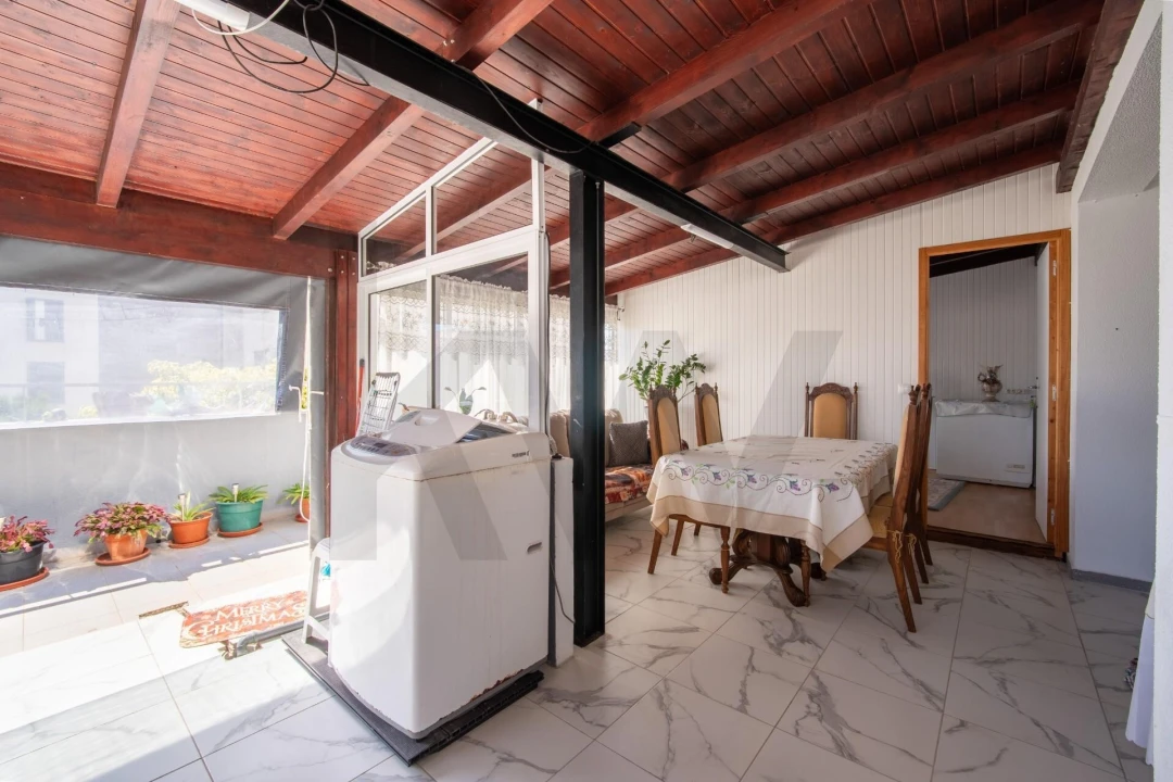 Apartamento T2 para Venda em Caniço Foto 34