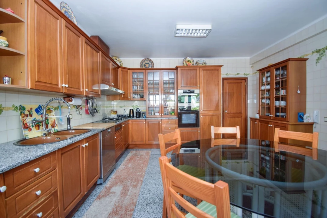 Moradia T6 para Arrendamento em Carcavelos e Parede Foto 18