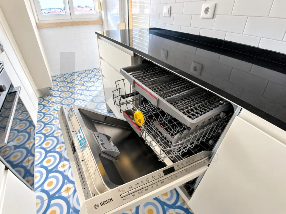 Apartamento T2 para Arrendamento em Mina de Água Foto 7