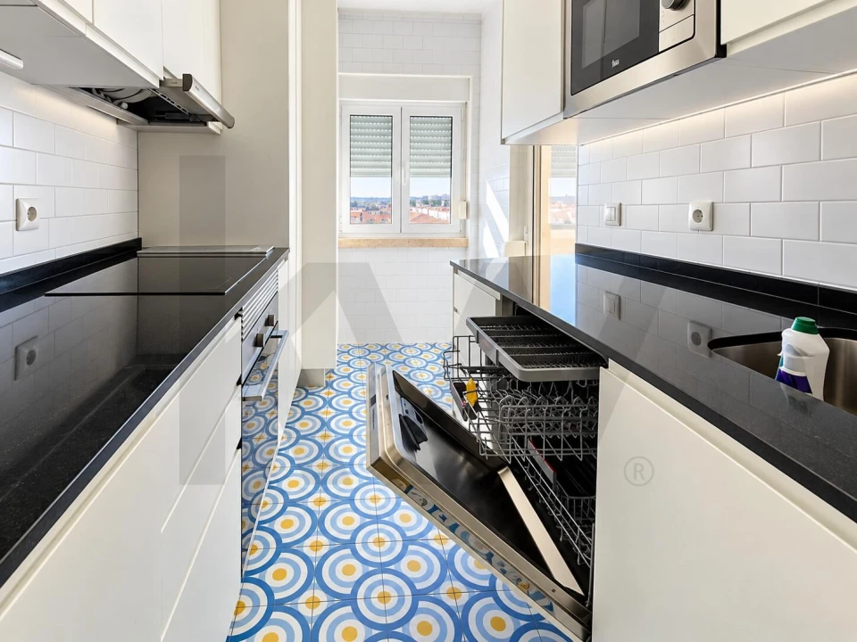 Apartamento T2 para Arrendamento em Mina de Água Foto 6