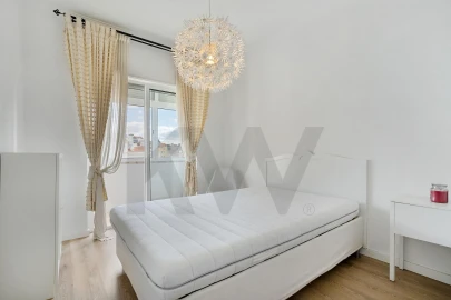 Apartamento T2 para Arrendamento em Ajuda